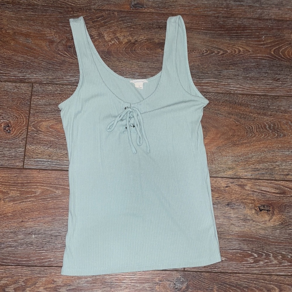 Tank top bundle - Picture 4 of 11